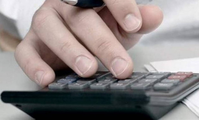 Επτά «βόμβες» από «μπλοκάκια» και εισφορές