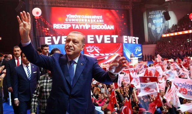 Τουρκία: Μικρό προβάδισμα του «ναι» δείχνουν δύο δημοσκοπήσεις