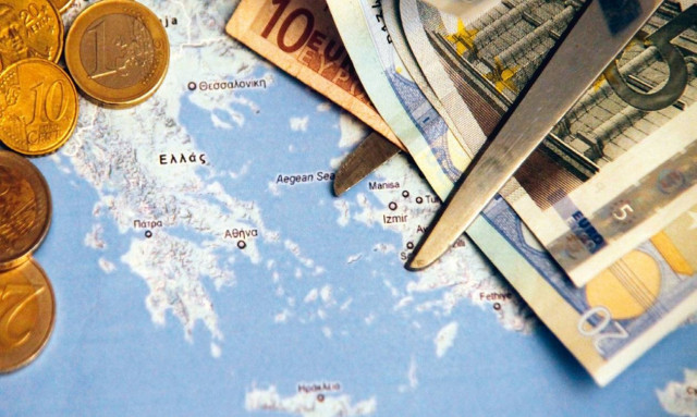 FT: Η Ελλάδα χρειάζεται ελάφρυνση χρέους – Δεν μπορεί να επιτύχει πρωτογενές πλεόνασμα 3,5%