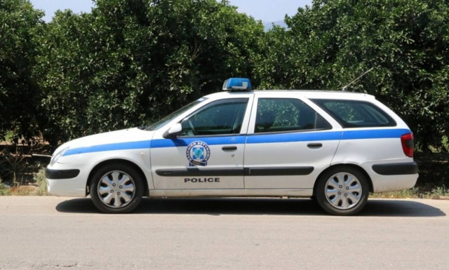 Απίστευτο περιστατικό: Μαχαίρωσε τον παπά επειδή αρνήθηκε να κοινωνήσει τον πατέρα του