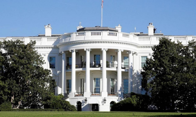 Συναγερμός στις ΗΠΑ από ύποπτο αντικείμενο έξω από τον Λευκό Οίκο (pics)