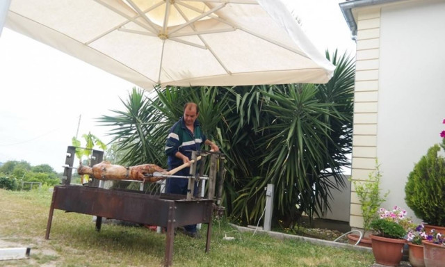 Πάσχα 2017 - Με τι καιρό θα ψήσουμε τον οβελία - Δείτε πού θα βρέξει