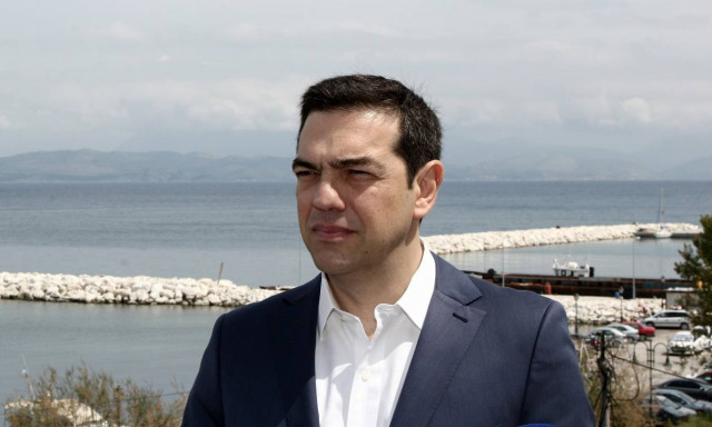 Πάσχα 2017: Σε ποιον έταξε ο Τσίπρας τιμητική άδεια και γιατί (pics+vid)