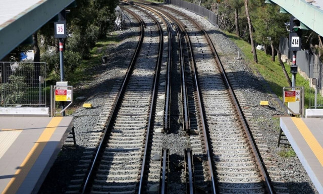 Γυναίκα έπεσε στο σταθμό του ΗΣΑΠ στο ΚΑΤ