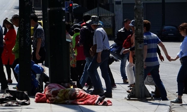 Στα τάρταρα οι εισοδηματικές και οικονομικές προσδοκίες των Ελλήνων