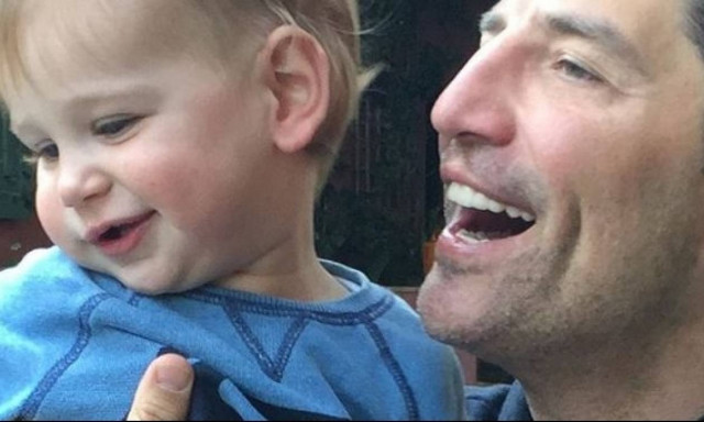 Σάκης Ρουβάς: Ο γιος του έγινε ενός και αποκάλυψε το όνομά του