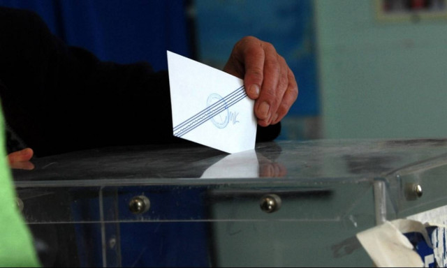 Δημοσκόπηση - κόλαφος για την κυβέρνηση: Σταθερά μπροστά η ΝΔ