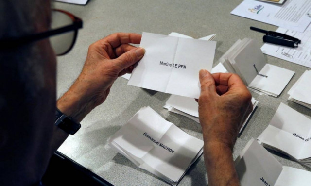 Δήμαρχος παραιτείται επειδή οι δημότες του ψήφισαν Λεπέν: «Δεν θα αφιερώσω τη ζωή μου σε μαλ...»