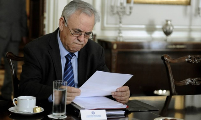 Να καθησυχάσει τους τραπεζίτες επιχειρεί η κυβέρνηση