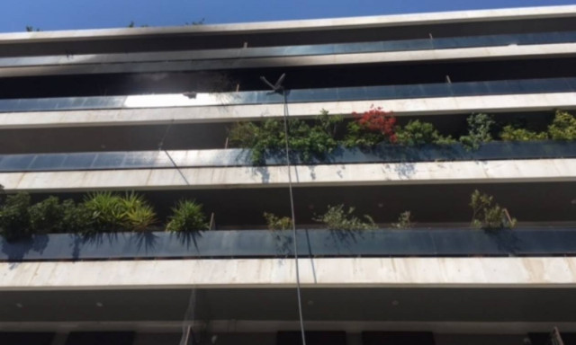 Τραγωδία στο κέντρο της Αθήνας (pics)