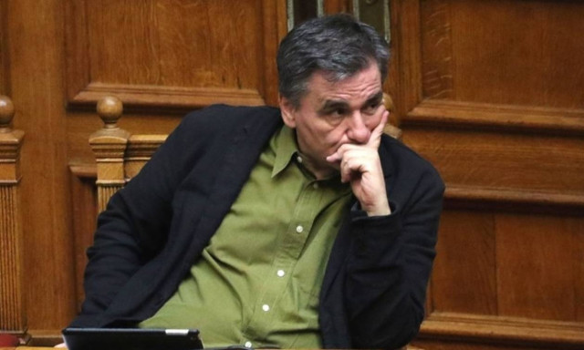 Μέτρα σοκ: Στο «στόχαστρο» συντάξεις, ΔΕΗ και εργασιακά