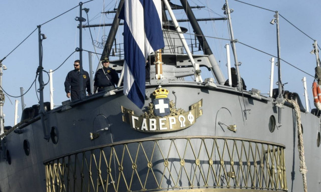 Ξαναβγήκε στην ανοικτή θάλασσα το θωρηκτό «Αβέρωφ» (pics+vid)