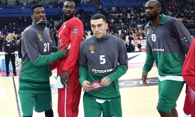 Ντροπή είναι να παίρνεις εκατομμύρια και να γράφεις στα παπάρια σου τον κόσμο!