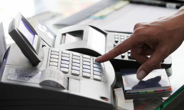 Τα πάνω - κάτω με τις ταμειακές μηχανές: Τι αλλαγές ετοιμάζει το Υπουργείο Οικονομικών