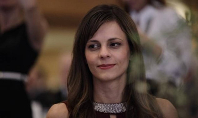 Μας δουλεύει «ψιλό γαζί» η Αχτσιόγλου: Δεν θα μειωθούν οι συντάξεις με τη νέα συμφωνία