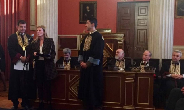 Το Πανεπιστήμιο Αθηνών τίμησε την ελληνική φαρμακοβιομηχανία