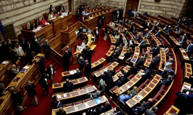 To τερμάτισαν οι Συριζαίοι: Δίνουν ταυτότητες και για το… τρίτο φύλο