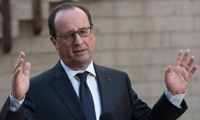 Ολάντ: Η Λεπέν πρέπει να αποκλειστεί από τις εκλογές λόγω της «άγνοιάς» της