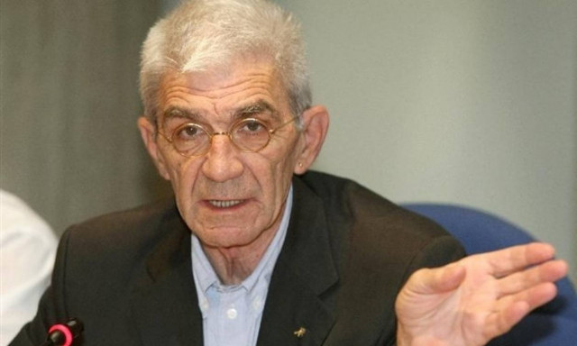 Μπουτάρης κατά μαθητών: Φύγετε! Κάνατε το δημαρχείο μπ@@@λο (vid)