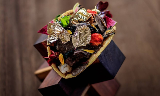 Το τάκος των 7.000 δολαρίων και η τεκίλα των 3,5 εκατομμυρίων! (pics)