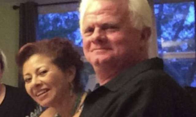 Την έπνιξε με το πέος του πάνω στο στοματικό και δεν φαντάζεστε γιατί θέλει να το δείξει σε όλους!