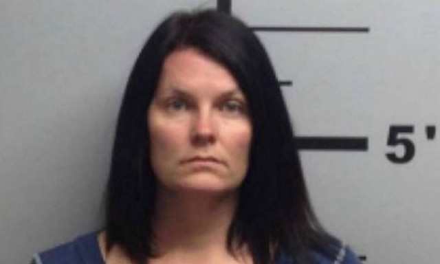 Σοκ: Πυροβόλησε ανήλικο που πήγε να βιάσει τον σκύλο του γείτονα! (pic)