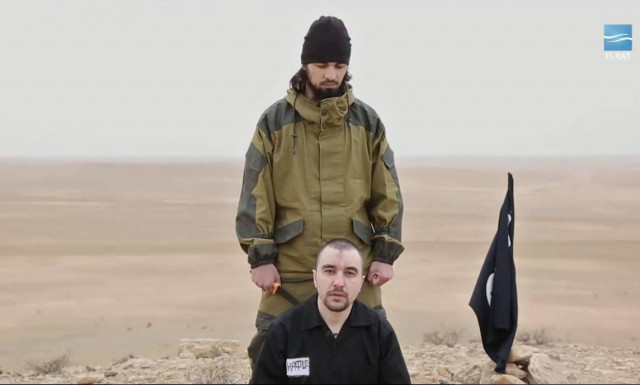 Το βίντεο της φρίκης: Τζιχαντιστές αποκεφάλισαν Ρώσο αξιωματούχο των μυστικών υπηρεσιών