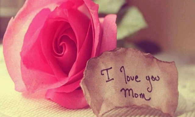 Γιορτή της Μητέρας 2017: Αφιερωμένο στη μητέρα το doodle της Google