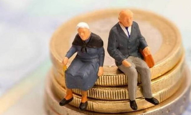 Συντάξεις Ιουνίου 2017: Πότε θα μπουν τα χρήματα στην τράπεζα - Αναλυτικά ανά Ταμείο