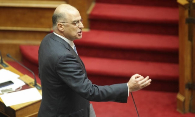 Δένδιας για Κασιδιάρη: Ελπίζω το σε βάρος μου επεισόδιο να φανεί χρήσιμο στην κοινωνία (vid)