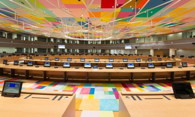 Αξιωματούχος Ευρωζώνης: Ούτε ευρώ στην Ελλάδα χωρίς την συμμετοχή του ΔΝΤ