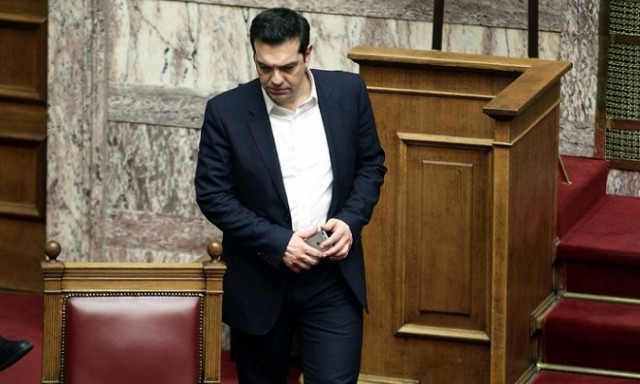 Βουλή: Αιφνιδίως στην Ολομέλεια ο Αλέξης Τσίπρας