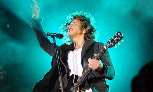 Είδηση-βόμβα: Πέθανε πασίγνωστος τραγουδιστής - Σοκ στον κόσμο της ροκ (Pics+Vids)