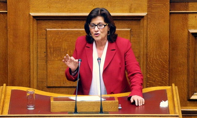 Βουλή: Καβγάς για τις αναφορές Φωτίου περί «πορφυρογέννητων των κολλεγίων»