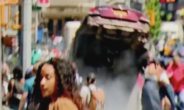 Βίντεο ντοκουμέντο: Η στιγμή που το αυτοκίνητο «θερίζει» πεζούς στη Νέα Υόρκη