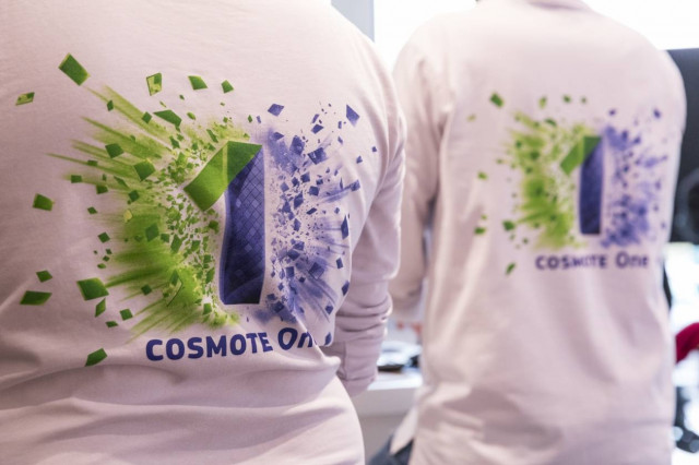 Η COSMOTE σταθερά δίπλα στους πελάτες της με περισσότερες υπηρεσίες εξυπηρέτησης