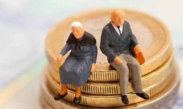 Συντάξεις Ιουνίου 2017: Πότε θα μπουν τα χρήματα στην τράπεζα - Αυτές είναι οι ημερομηνίες πληρωμής