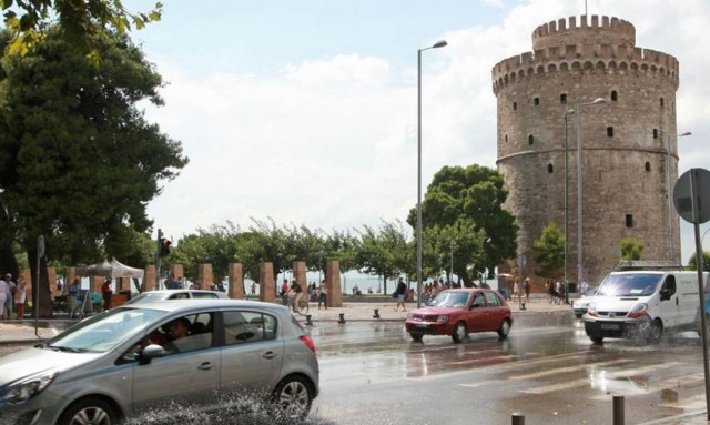 Θεσσαλονίκη: Προβλήματα από τη βροχόπτωση