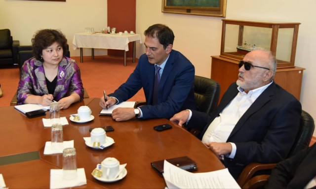 Το Κρατικό Ινστιτούτο Οικονομικών και Αναπτυξιακών Ερευνών της Κίνας (DRC) στον Πειραιά