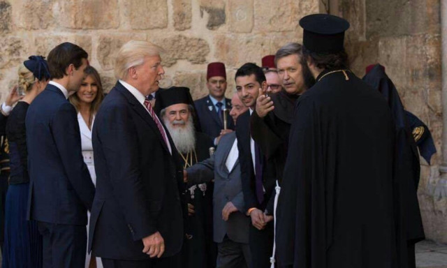 Το Newsbomb.gr με τον Ντόναλντ Τραμπ στον Πανάγιο Τάφο