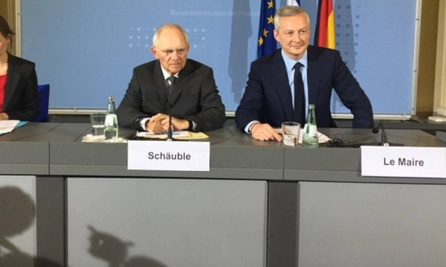 «Τορπίλη» Σόιμπλε πριν το Eurogroup: Δεν θα υπάρξει τώρα λύση για το χρέος