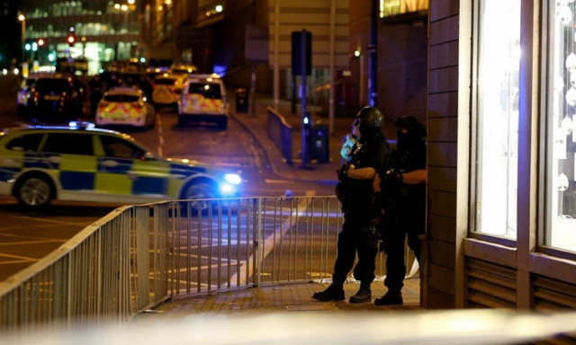 Έκρηξη Μάντσεστερ: Κινητοποιήθηκαν οι κάτοικοι για να προσφέρουν βοήθεια σε όσους έχουν ανάγκη