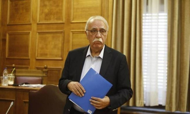 Alternate Defence Min Vitsas hospitalised