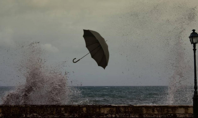 Καιρός τώρα - Προσοχή: Καταιγίδες και χαλάζι θα σαρώσουν τη χώρα – Πού θα «χτυπήσουν» τα φαινόμενα