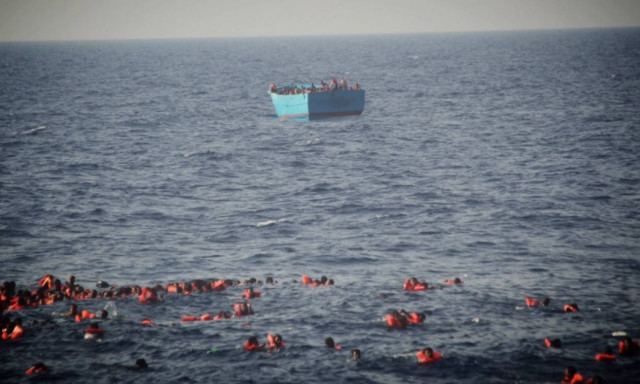 Τραγωδία ανοιχτά της Λιβύης - Πνίγηκαν τουλάχιστον 20 άτομα