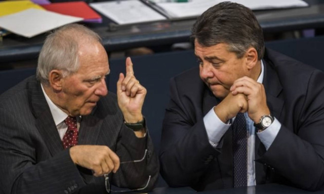 Σόιμπλε και Γκάμπριελ «σφάζονται» για το ελληνικό χρέος