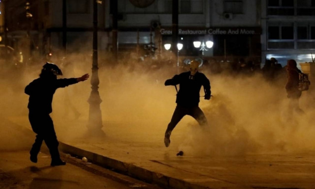 Νέα βραδιά επεισοδίων στο κέντρο της Αθήνας