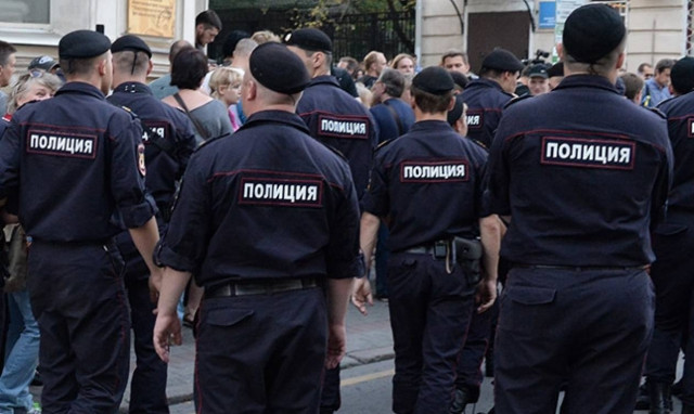 Σοκ στη Ρωσία: Συνελήφθη 10χρονος επειδή... διάβαζε ποιήματα στο δρόμο