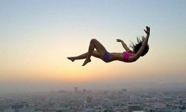 Τινάζεται το σώμα σας μόλις σας παίρνει ο ύπνος; Να τι σημαίνει!