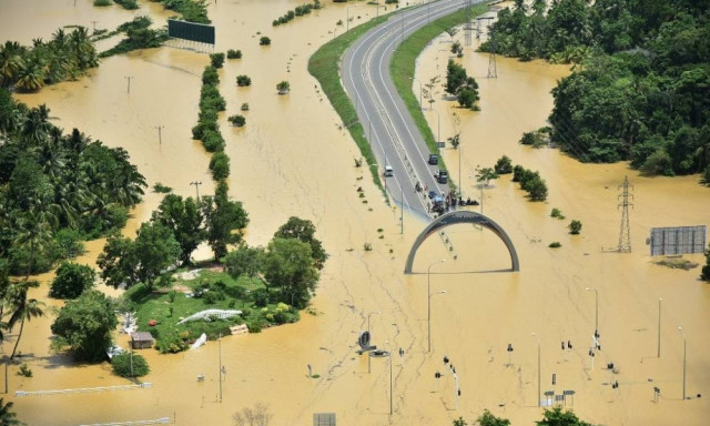 Σρι Λάνκα: Αντιμέτωποι με δάγκειο πυρετό χιλιάδες πλημμυροπαθείς - Στους 177 οι νεκροί (pics)